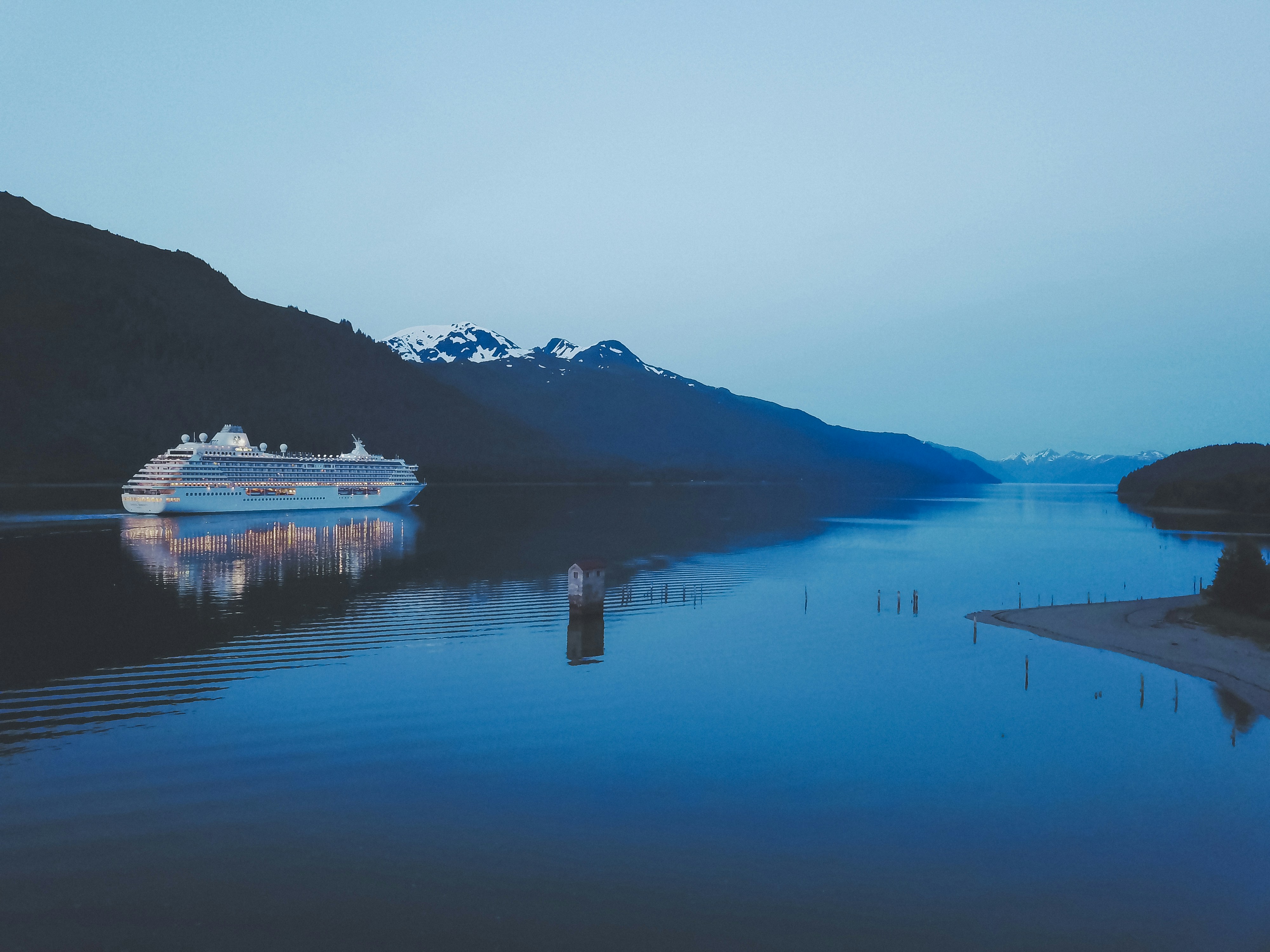 Inside Passage Wonders, Glaciers & Alaskan Frontier Towns