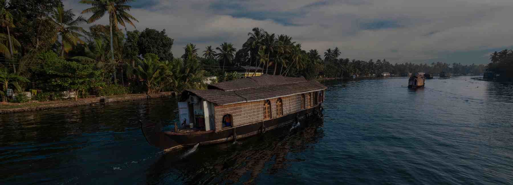 6 Days Kerala Romantic Escape Hills & Backwaters Tour