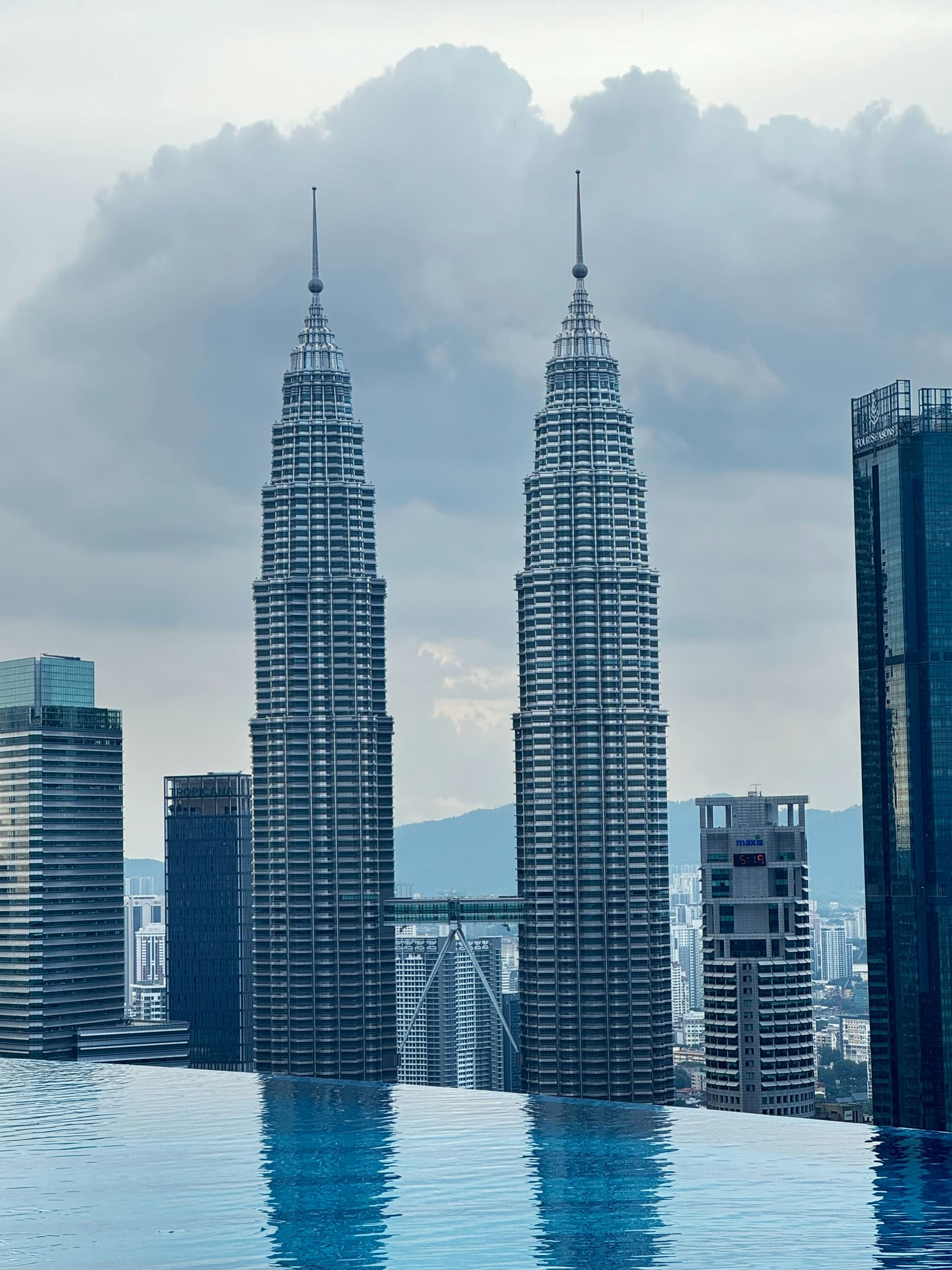 6 Days / 5 Nights | Kuala Lumpur • Genting Highlands • Batu Caves • Langkawi